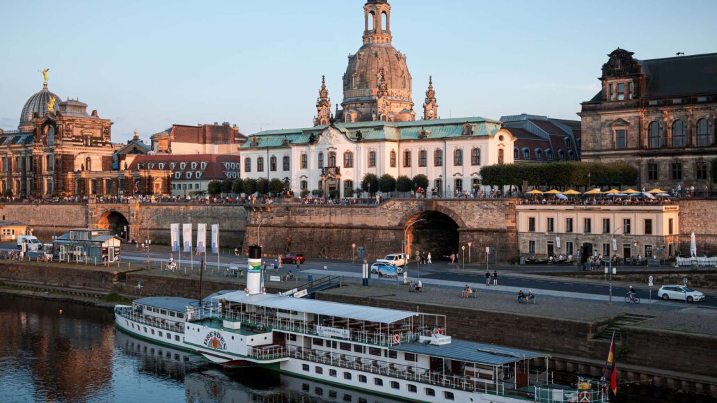 The Frauenkirche dome above the Elbe at sunset, Dresden — GUT Special