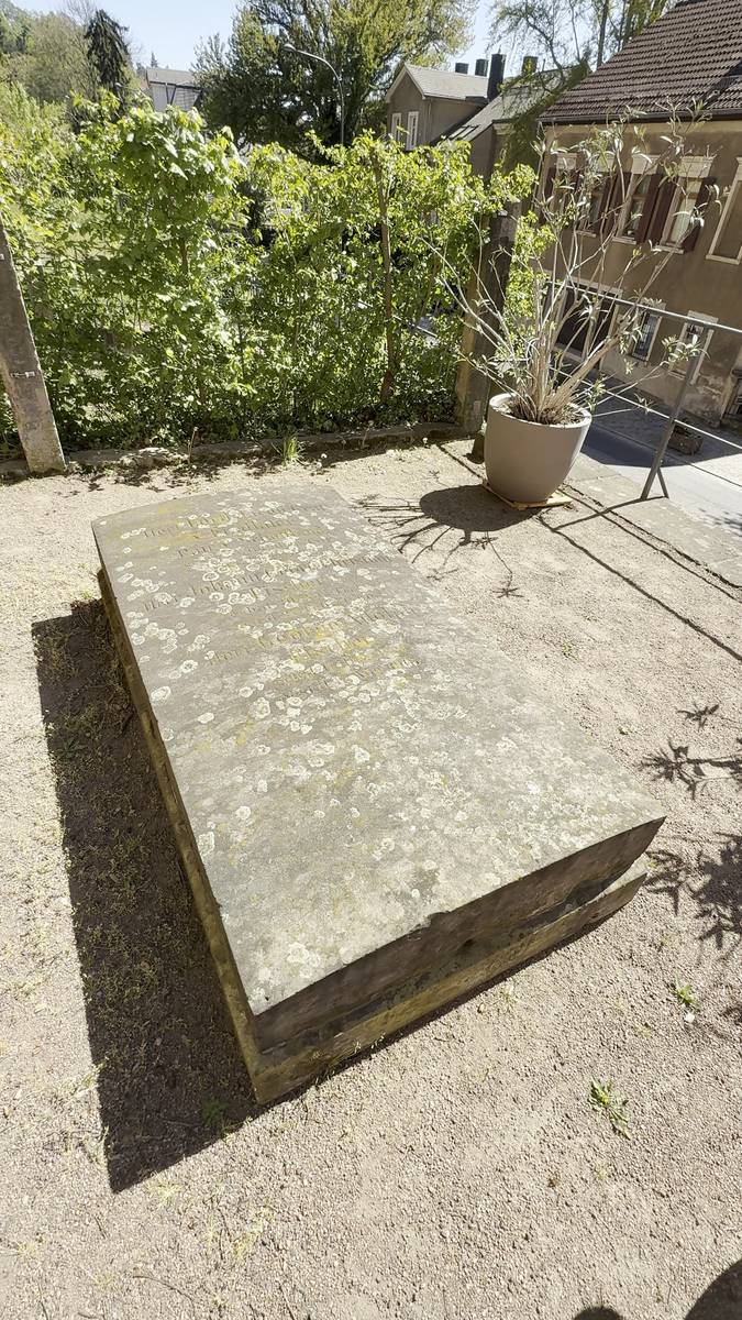 The weathered stone grave of Lord Findlater in Loschwitz, Dresden